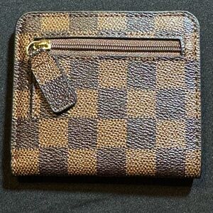 Checkered Brown Wallet with Zipper